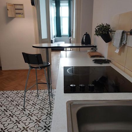 Apartment Mariacki Tower Krakow Exterior photo